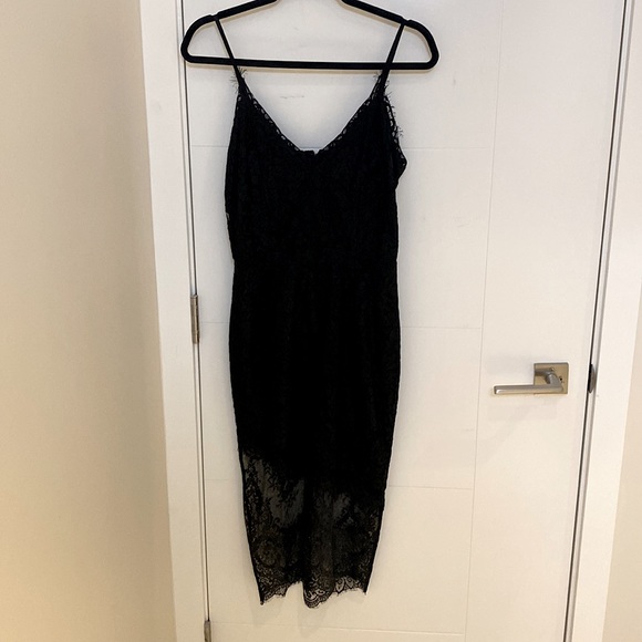 Missguided Black Lace Cami Midi Dress - Picture 2 of 3